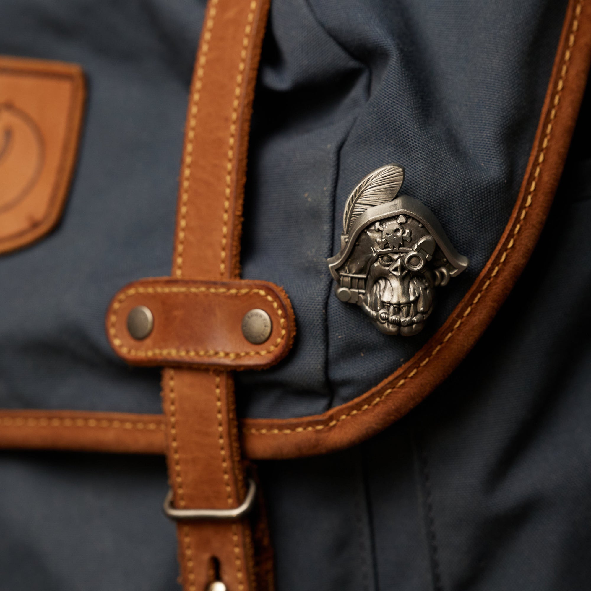 Starforged & Warhammer 40K Brooch Space Pirate Ork Kaptin Badrukk Pin Badge